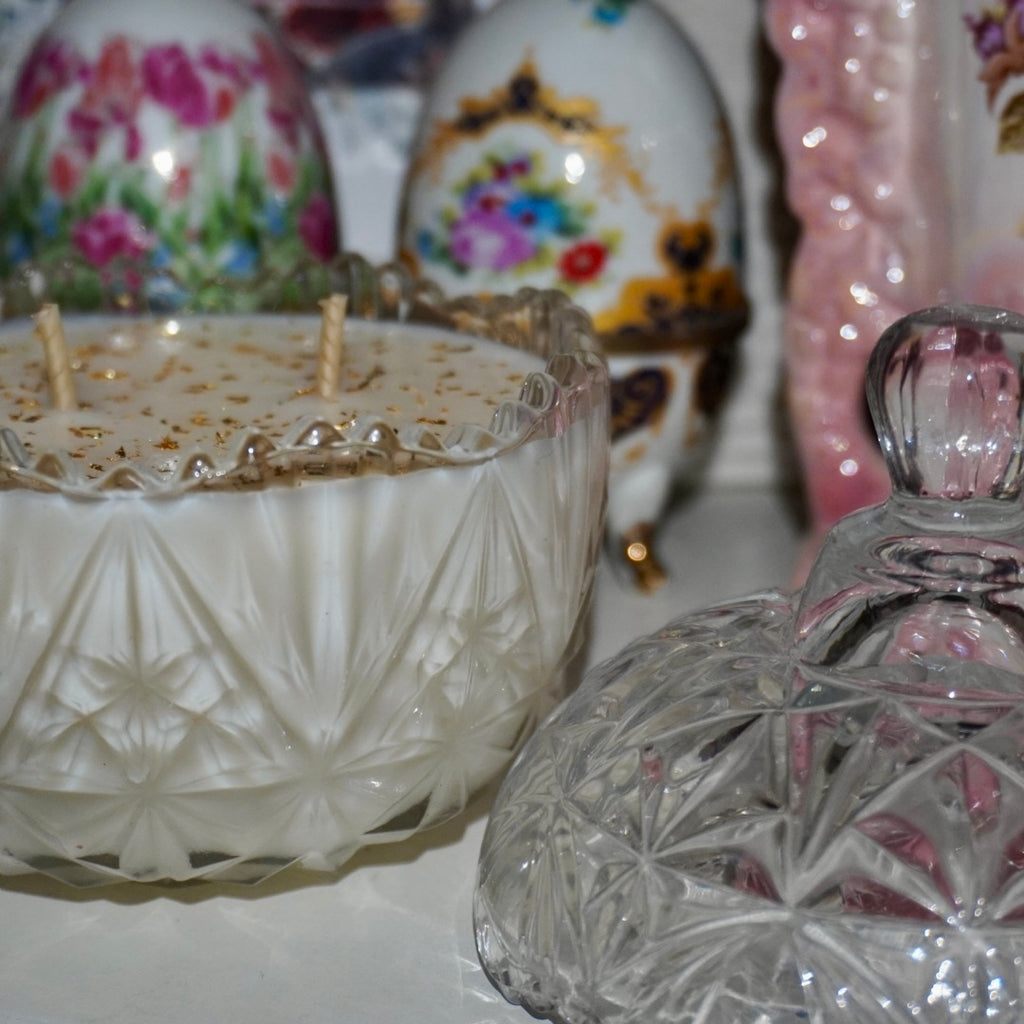 Bougie Secret du Palais • Senteur Bois de Oud • Bougie artisanale luxueuse • Feuilles d’or • Cadeau parfumé